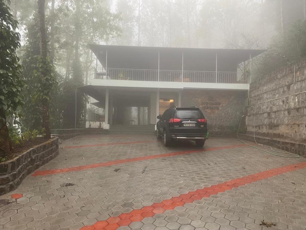 100 Oaks Estate Hotel Yercaud Exterior photo