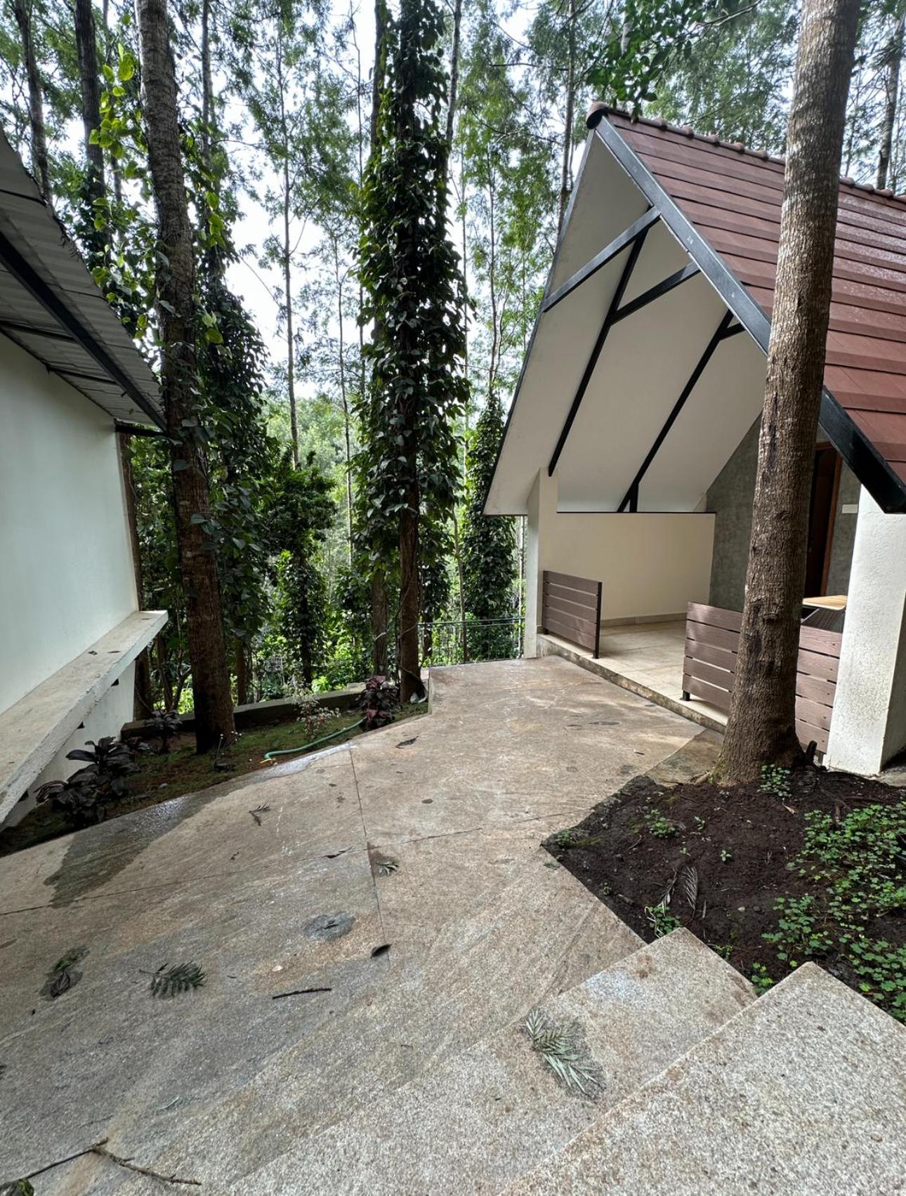 100 Oaks Estate Hotel Yercaud Exterior photo